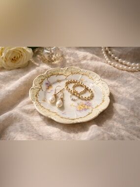 Hand Painted Porcelain Plate Floral Gold Gilt Rim Scalloped Victorian 6” Pastels